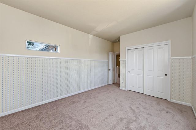 9965 N Ann Avenue, Fresno, CA 93720