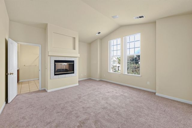 9965 N Ann Avenue, Fresno, CA 93720