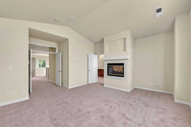 9965 N Ann Avenue, Fresno, CA 93720