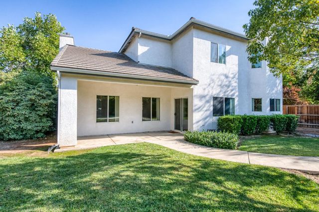 9965 N Ann Avenue, Fresno, CA 93720