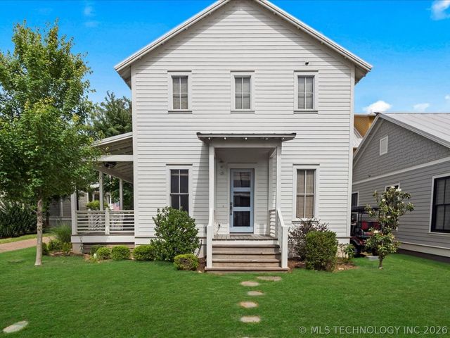 40 Center Lane N, Carlton Landing, OK 74432