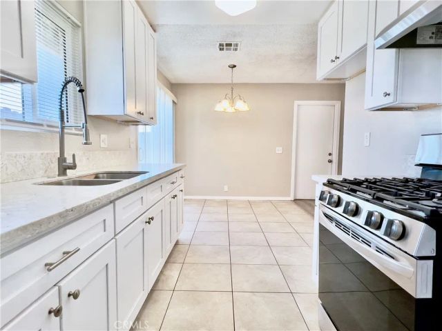 16594 Vine, Hesperia, CA 92345