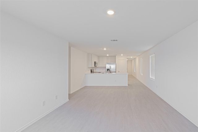 336 Cowpoke DR, Jarrell, TX 76537