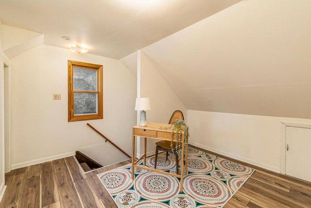 9000 W Cold Spring ROAD, Greenfield, WI 53228