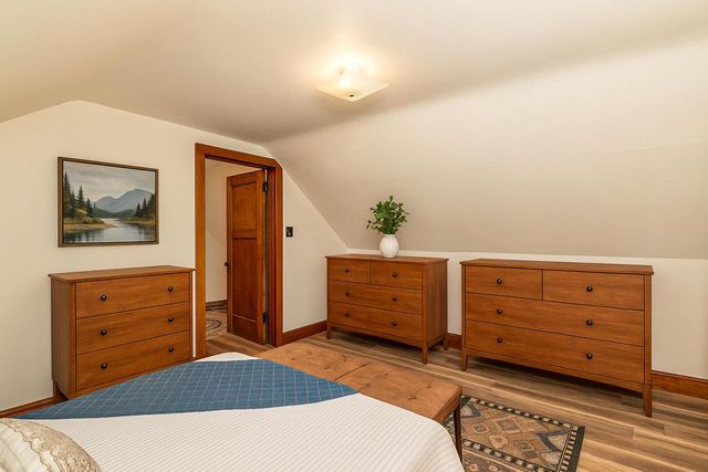 9000 W Cold Spring ROAD, Greenfield, WI 53228