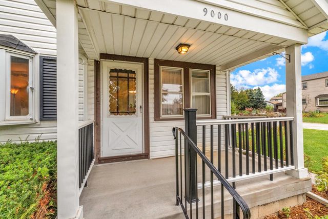 9000 W Cold Spring ROAD, Greenfield, WI 53228