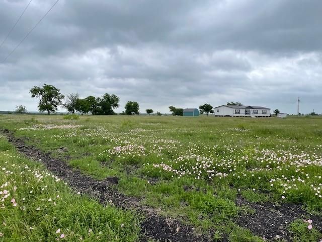 495 County Road 423 CT, Taylor, TX 76574