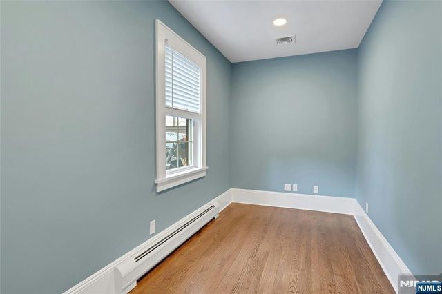 60 Chestnut Street, Ramsey, NJ 07446