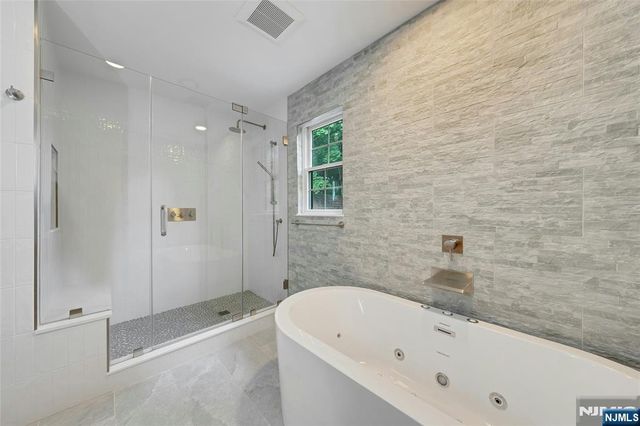 60 Chestnut Street, Ramsey, NJ 07446