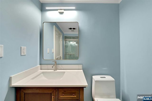 60 Chestnut Street, Ramsey, NJ 07446