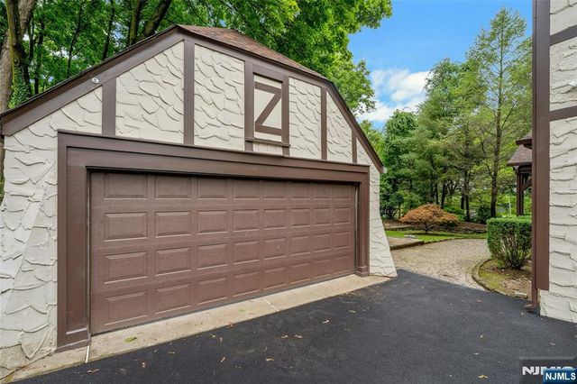 60 Chestnut Street, Ramsey, NJ 07446