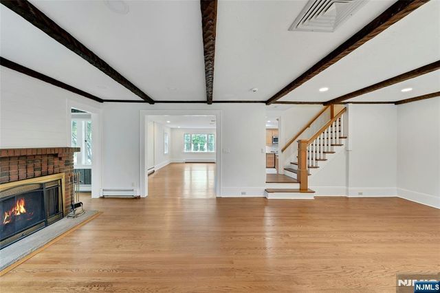 60 Chestnut Street, Ramsey, NJ 07446