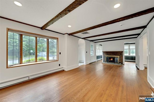 60 Chestnut Street, Ramsey, NJ 07446
