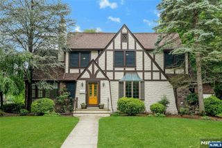 60 Chestnut Street, Ramsey, NJ 07446