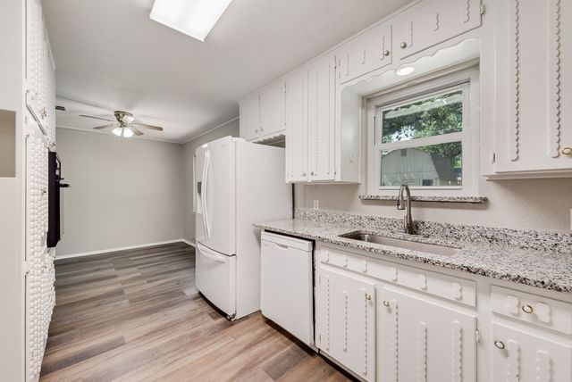 1702 Sagebrush Trail, Euless, TX 76040