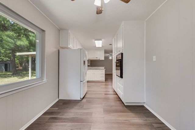 1702 Sagebrush Trail, Euless, TX 76040