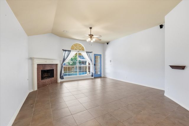 9112 Steiner Street, Fort Worth, TX 76244