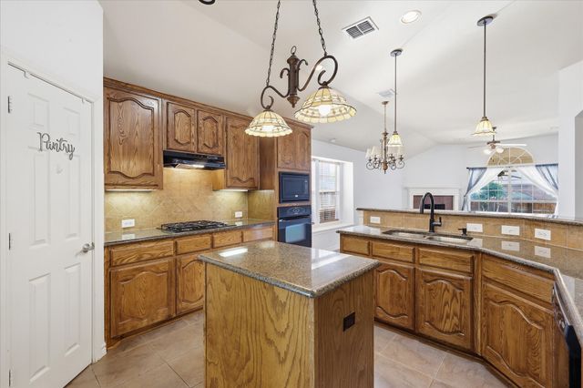 9112 Steiner Street, Fort Worth, TX 76244