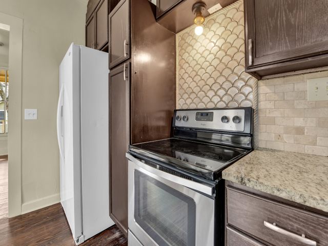 602 N Walnut Street, Weatherford, TX 76086