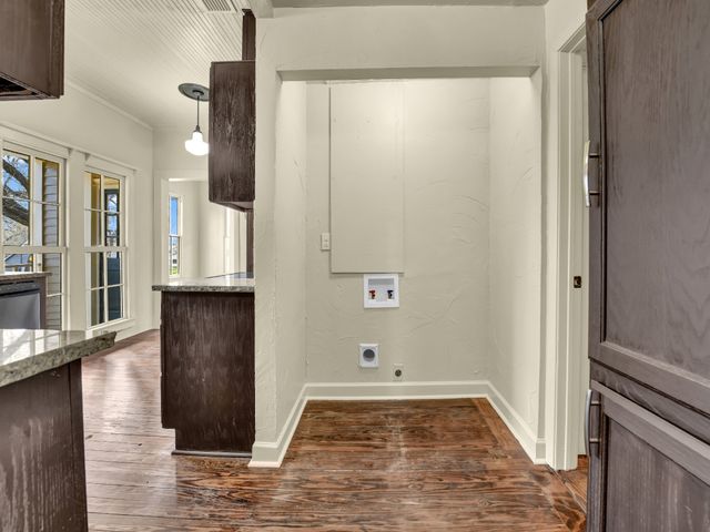 602 N Walnut Street, Weatherford, TX 76086