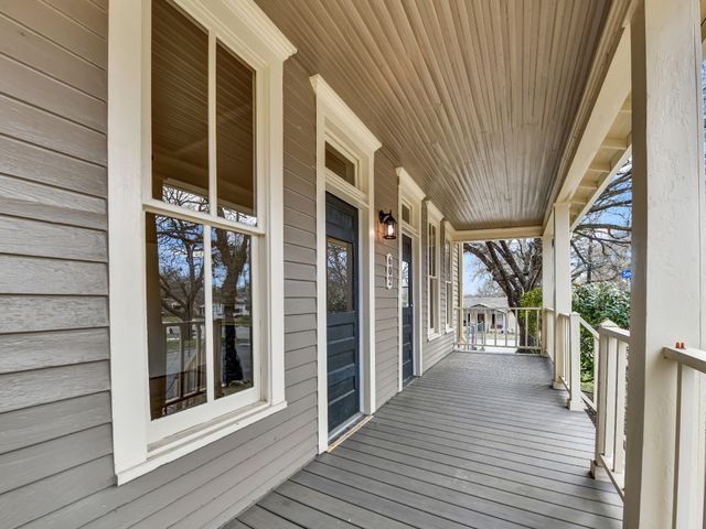 602 N Walnut Street, Weatherford, TX 76086