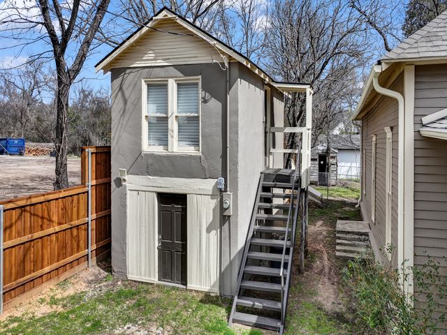 602 N Walnut Street, Weatherford, TX 76086