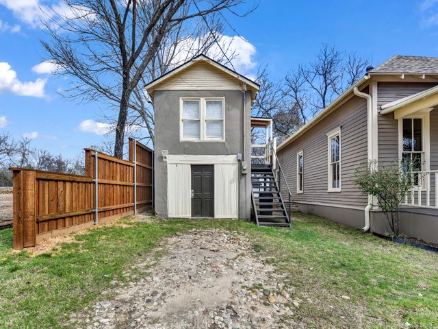 602 N Walnut Street, Weatherford, TX 76086
