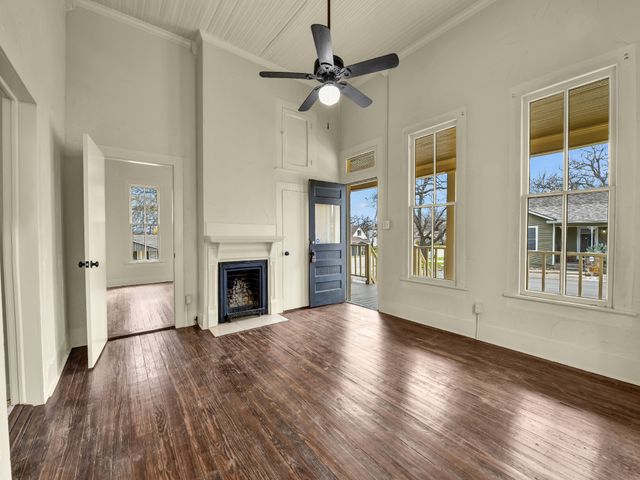 602 N Walnut Street, Weatherford, TX 76086