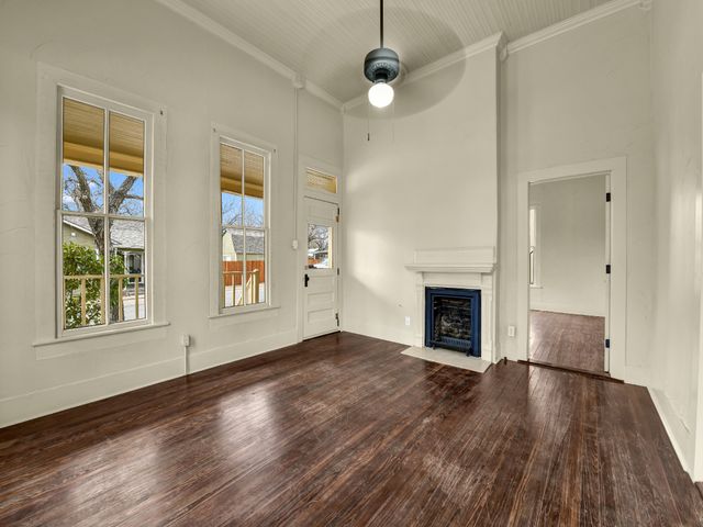 602 N Walnut Street, Weatherford, TX 76086