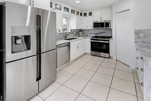 21278 SW 91st Ave, Cutler Bay, FL 33189