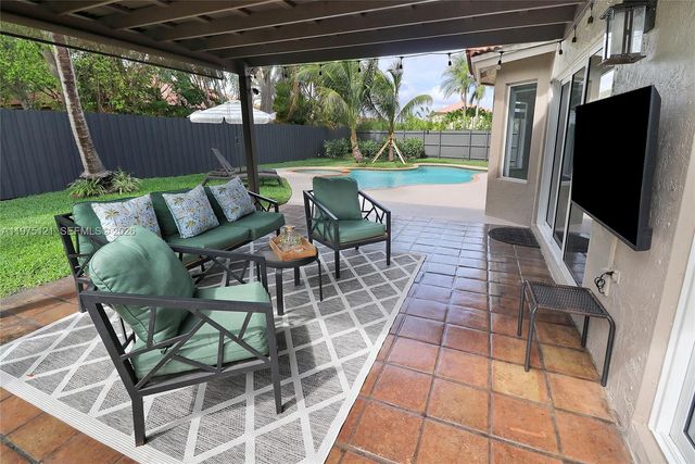 21278 SW 91st Ave, Cutler Bay, FL 33189