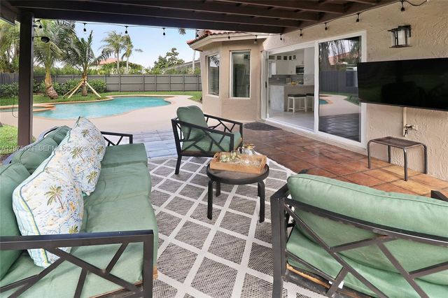 21278 SW 91st Ave, Cutler Bay, FL 33189