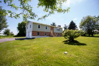 12 Roxie Lane, Morrisonville, NY 12962