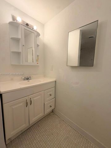 274 NE 141st Street 3C, Miami, FL 33161