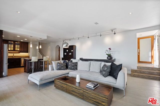 18101 COASTLINE Drive, Malibu, CA 90265
