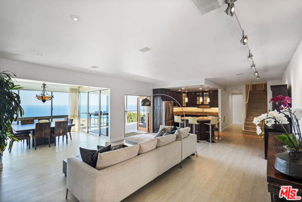 18101 COASTLINE Drive, Malibu, CA 90265