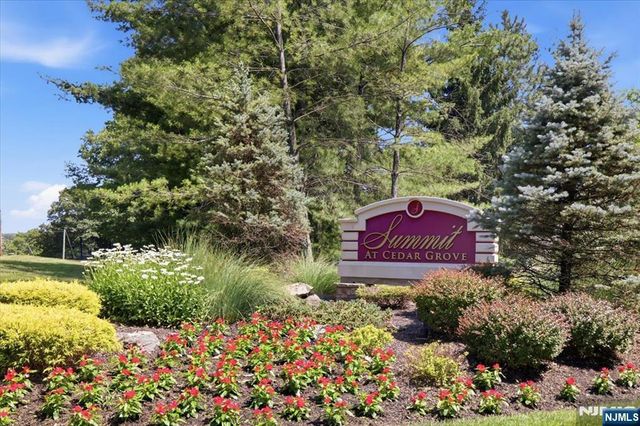 21 Chestnut Court, Cedar Grove, NJ 07009