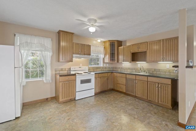 426 SCLATERS FORD RD, Palmyra, VA 22963