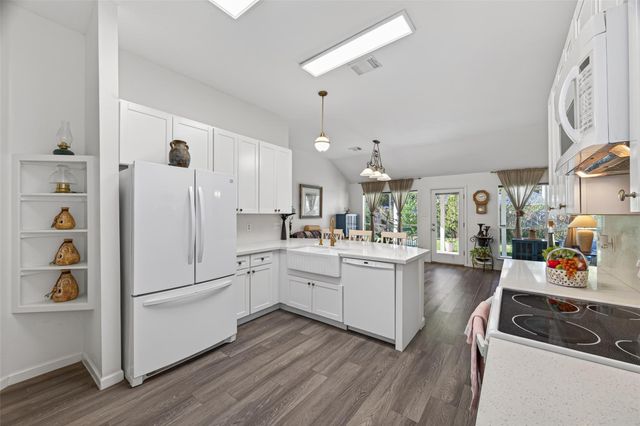 8207 Broken Timber Way, Houston, TX 77095