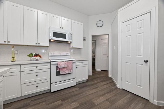 8207 Broken Timber Way, Houston, TX 77095