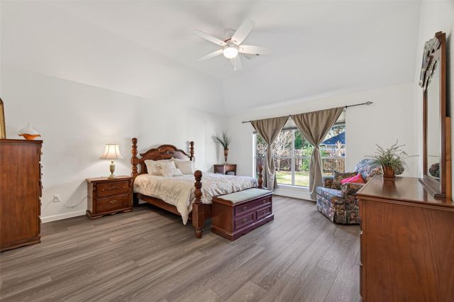 8207 Broken Timber Way, Houston, TX 77095