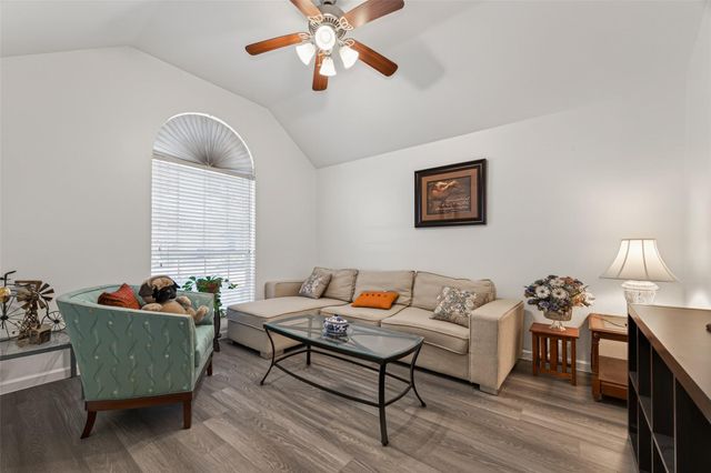 8207 Broken Timber Way, Houston, TX 77095