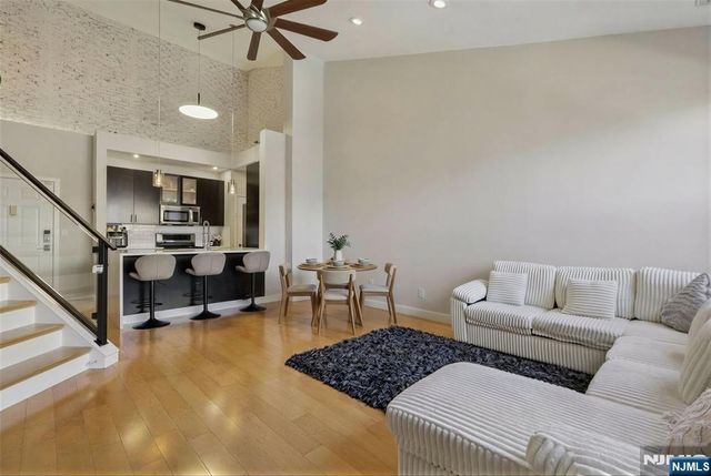 24 Ave At Port Imperial 421, West New York, NJ 07093