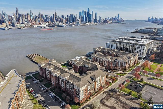 24 Ave At Port Imperial 421, West New York, NJ 07093