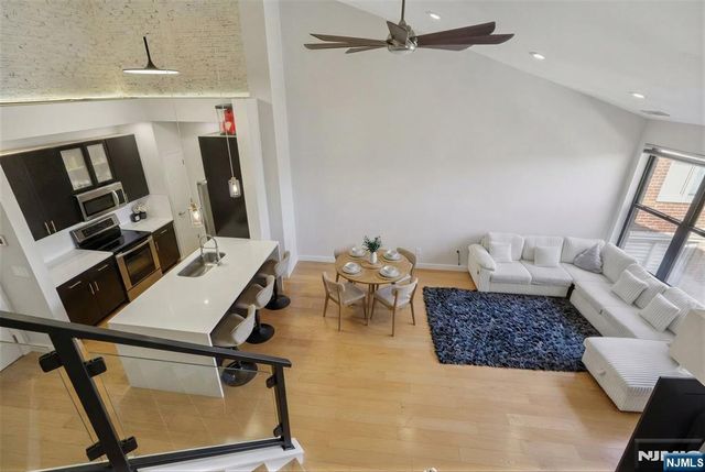 24 Ave At Port Imperial 421, West New York, NJ 07093