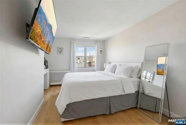 24 Ave At Port Imperial 421, West New York, NJ 07093