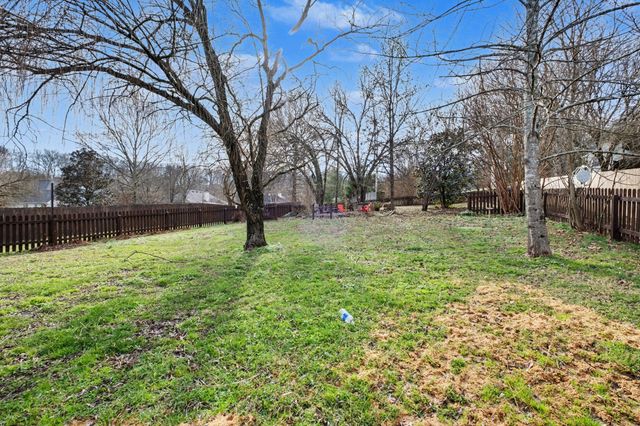 1109 Mistletoe Cir, Hermitage, TN 37076