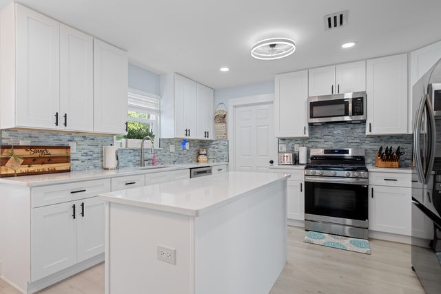 159 Shore Line Drive, Mary Esther, FL 32569