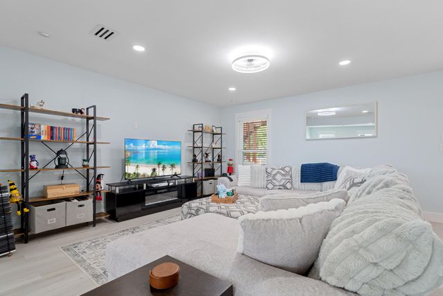 159 Shore Line Drive, Mary Esther, FL 32569