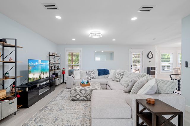 159 Shore Line Drive, Mary Esther, FL 32569